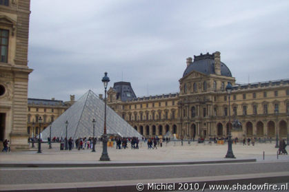 pyramid, entrance, Louvre, Paris, France, Paris 2010,travel, photography